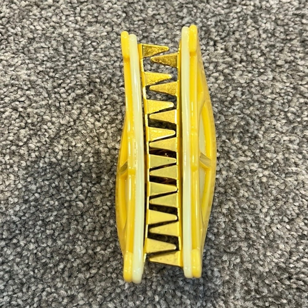 Valet Studio lemon wedge clip purchased from Revolve - Picture 6 of 6